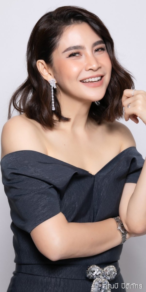 脸部和颈部的提升和抽脂